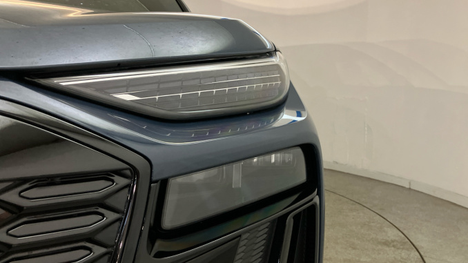 Audi Q6 315kW Quattro 100kWh Black Edition 5dr Auto Electric Estate - Image 39